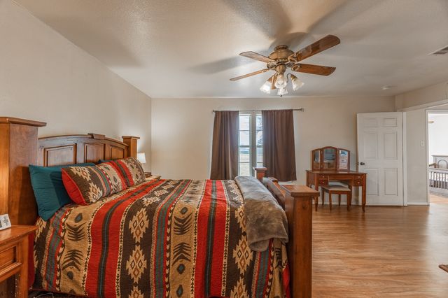 9517 County Road 419, Grandview, TX 76050