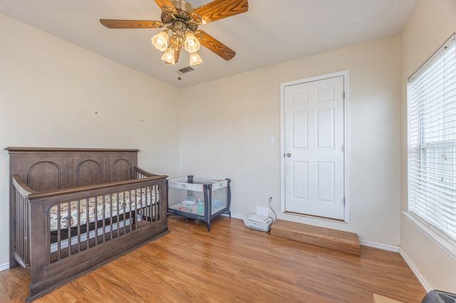 9517 County Road 419, Grandview, TX 76050