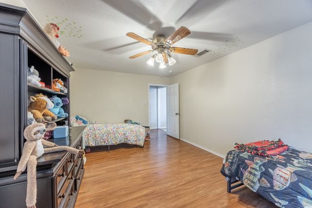 9517 County Road 419, Grandview, TX 76050