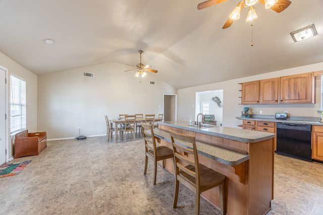 9517 County Road 419, Grandview, TX 76050