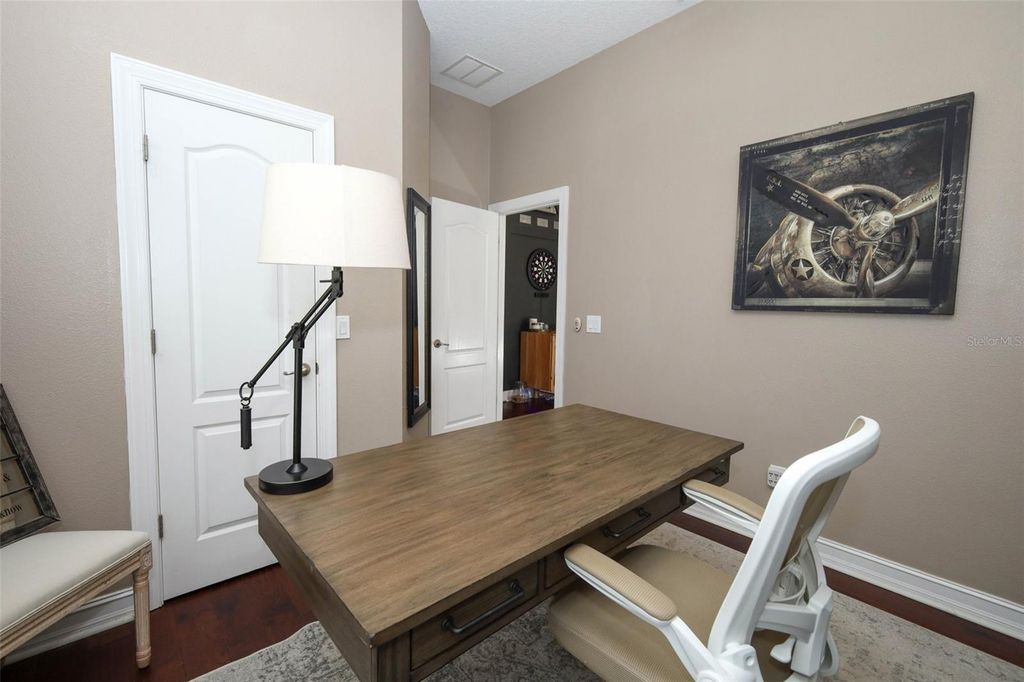 Image 30 of property listing at 3956 ISLE VISTA AVENUE, Belle Isle, FL 32812