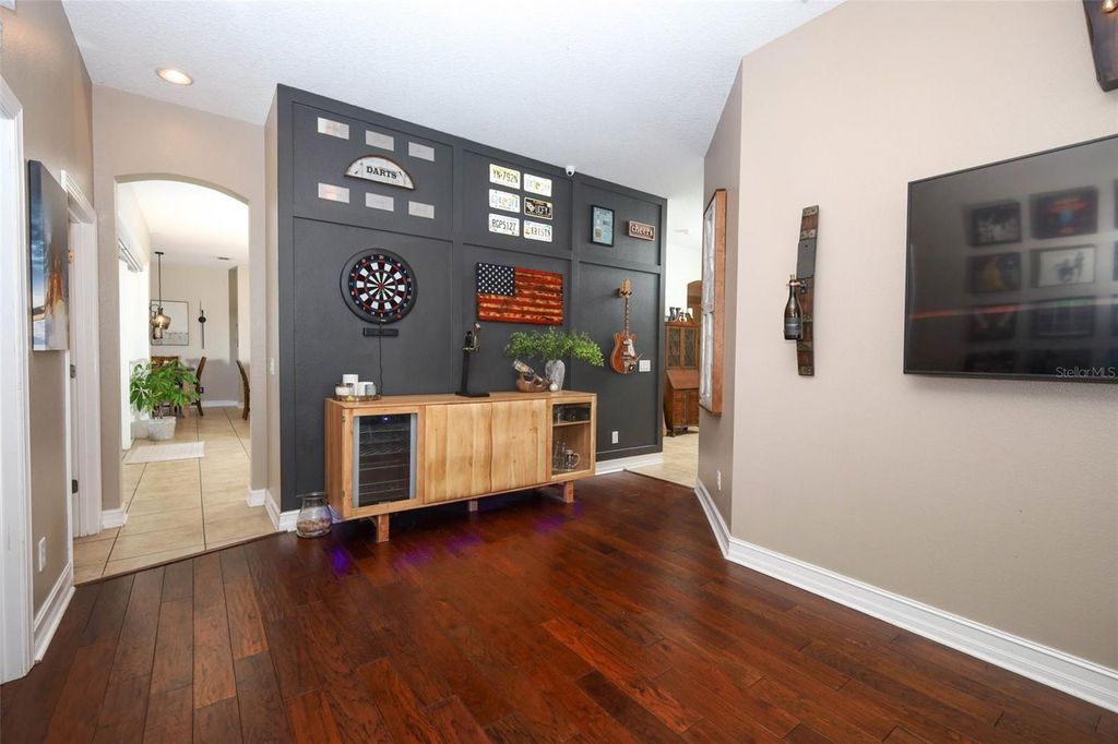 Image 33 of property listing at 3956 ISLE VISTA AVENUE, Belle Isle, FL 32812