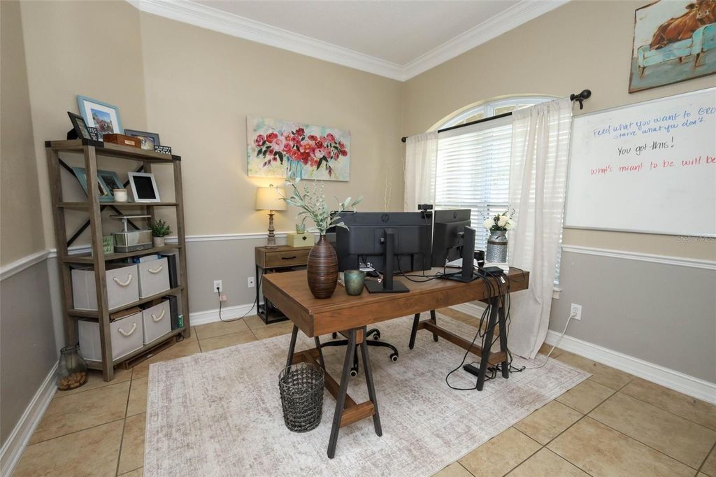 Image 6 of property listing at 3956 ISLE VISTA AVENUE, Belle Isle, FL 32812