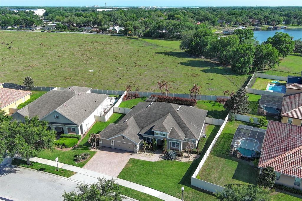 Image 66 of property listing at 3956 ISLE VISTA AVENUE, Belle Isle, FL 32812