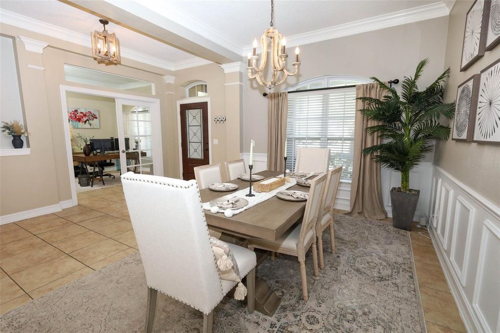 Image 8 of property listing at 3956 ISLE VISTA AVENUE, Belle Isle, FL 32812