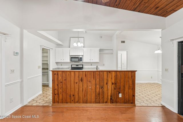 491 Seahorse Circle SE, Palm Bay, FL 32909