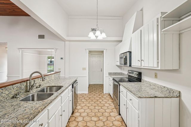 491 Seahorse Circle SE, Palm Bay, FL 32909