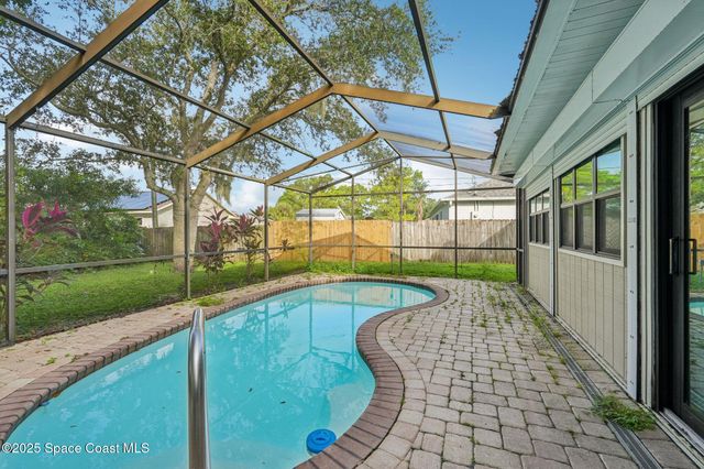 491 Seahorse Circle SE, Palm Bay, FL 32909