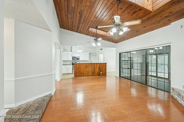 491 Seahorse Circle SE, Palm Bay, FL 32909