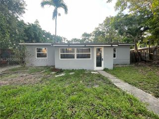 13845 NW 6th Ave, North Miami, FL 33168