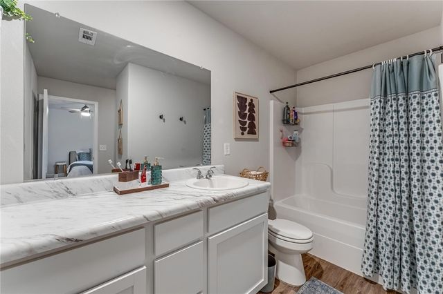 3460 Red Tail Way, Farmington, AR 72730