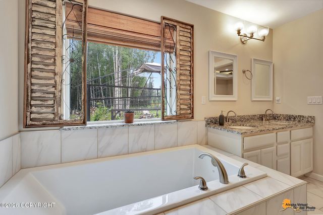 680 E Diamond Wood Way, Wasilla, AK 99654