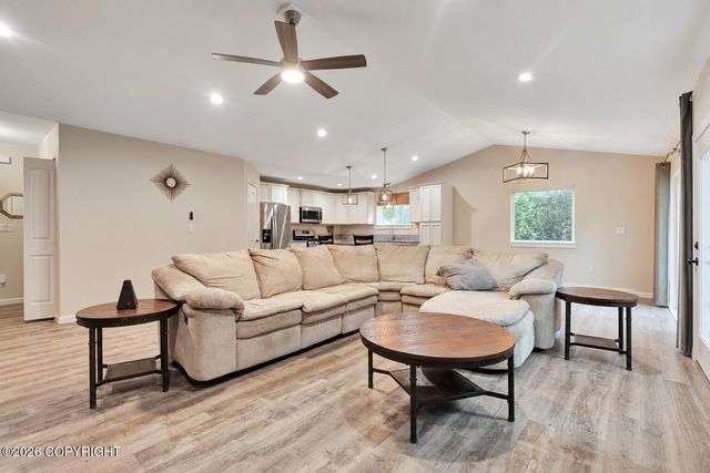 680 E Diamond Wood Way, Wasilla, AK 99654