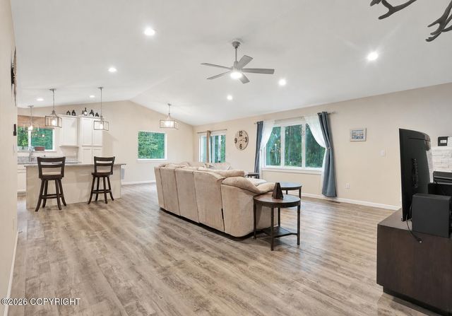 680 E Diamond Wood Way, Wasilla, AK 99654