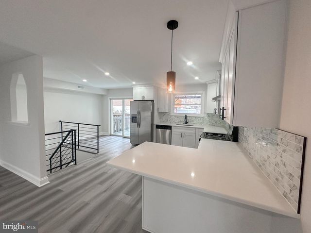 3206 KILBURN RD, Philadelphia, PA 19114