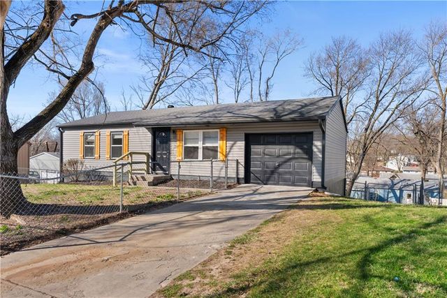 804 N 83rd Drive, Kansas City, KS 66112