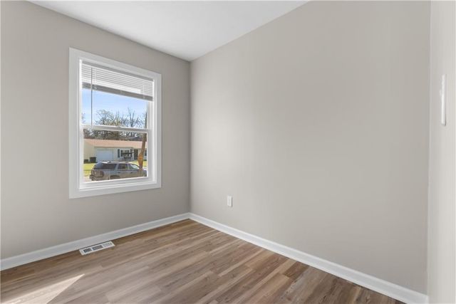 804 N 83rd Drive, Kansas City, KS 66112