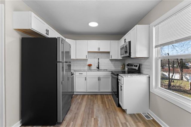 804 N 83rd Drive, Kansas City, KS 66112