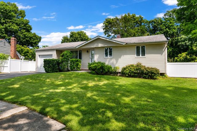 51 Longworth Avenue, Dix Hills, NY 11746