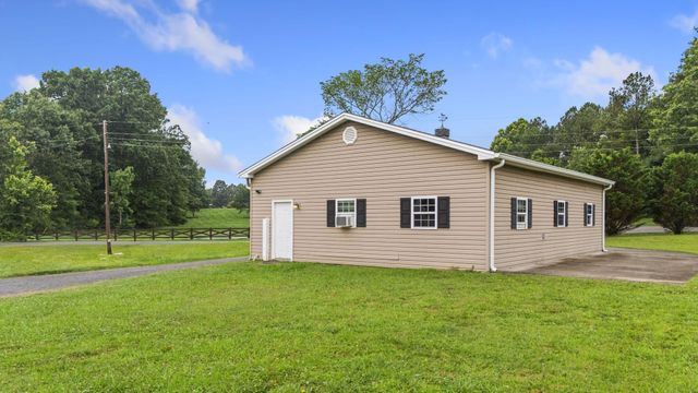 871 Kile Lake Road SE, Cleveland, TN 37323