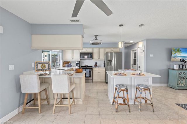 5240 SW 2nd PL, Cape Coral, FL 33914