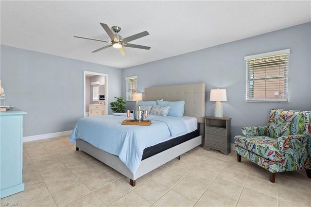 5240 SW 2nd PL, Cape Coral, FL 33914