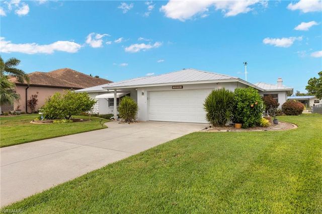 5240 SW 2nd PL, Cape Coral, FL 33914