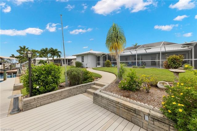 5240 SW 2nd PL, Cape Coral, FL 33914
