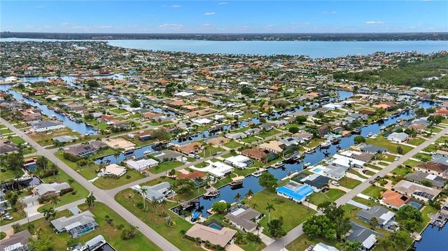 5240 SW 2nd PL, Cape Coral, FL 33914