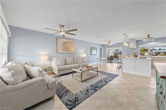 5240 SW 2nd PL, Cape Coral, FL 33914