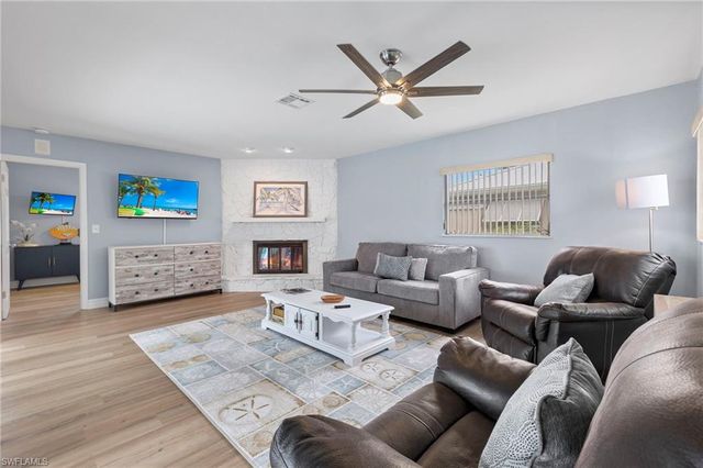 5240 SW 2nd PL, Cape Coral, FL 33914
