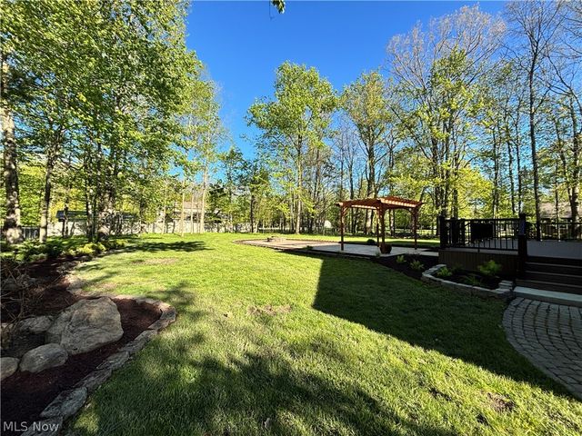 7447 McLELLAN Drive, Walton Hills, OH 44146