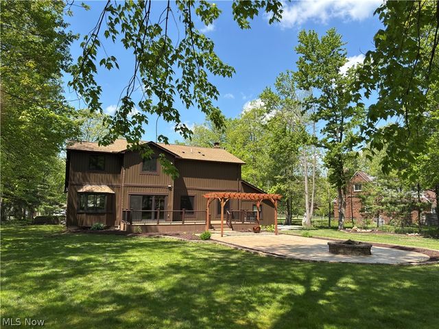 7447 McLELLAN Drive, Walton Hills, OH 44146