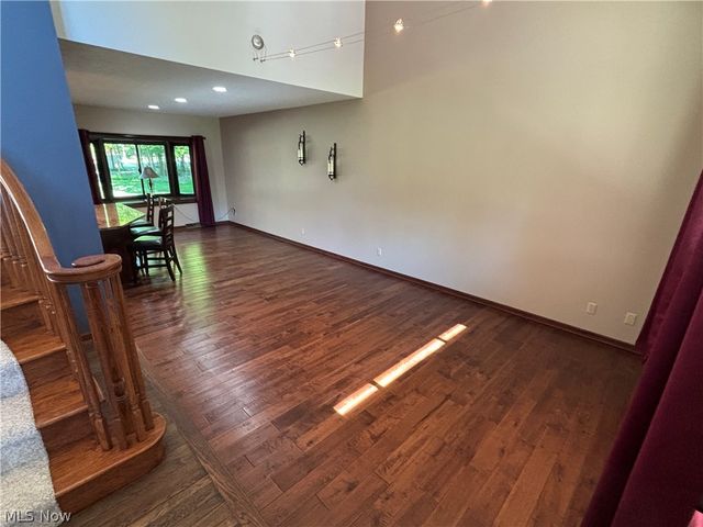 7447 McLELLAN Drive, Walton Hills, OH 44146
