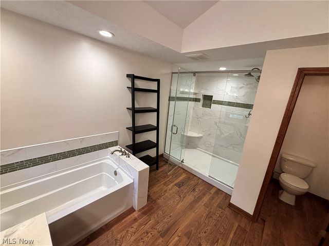 7447 McLELLAN Drive, Walton Hills, OH 44146