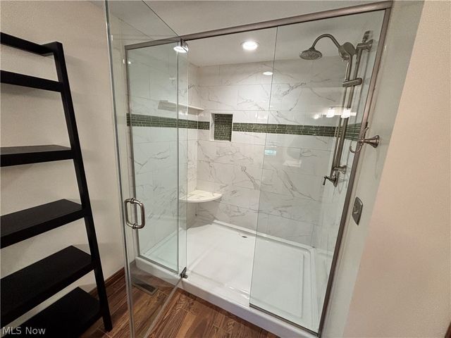 7447 McLELLAN Drive, Walton Hills, OH 44146