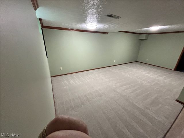 7447 McLELLAN Drive, Walton Hills, OH 44146