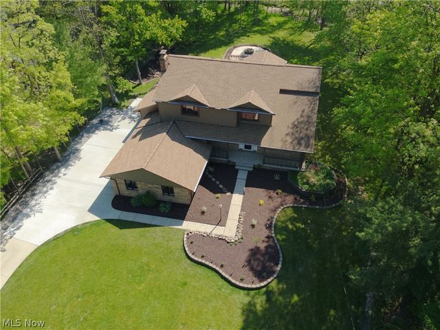 7447 McLELLAN Drive, Walton Hills, OH 44146