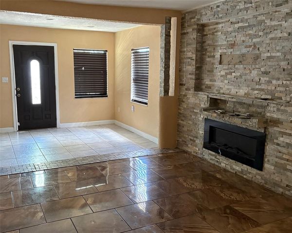 212 BASSEDENA CIRCLE S, Lakeland, FL 33805