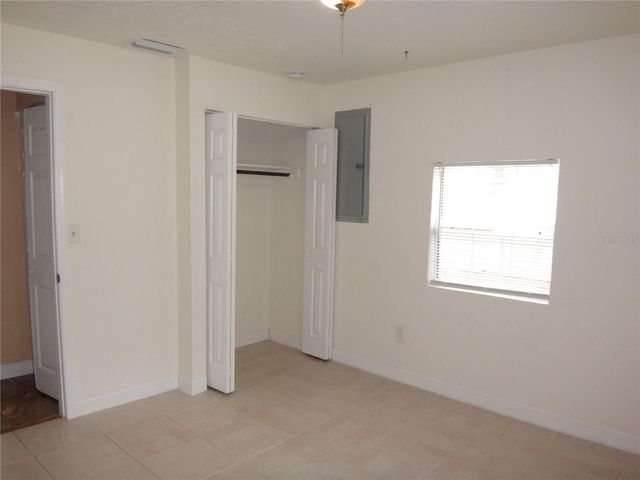 212 BASSEDENA CIRCLE S, Lakeland, FL 33805