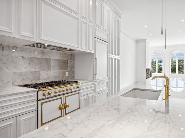 6100 NW Grand Boulevard 6103, Oklahoma City, OK 73118