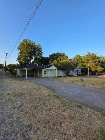 709 SW Garfield Ave, Lawton, OK 73501