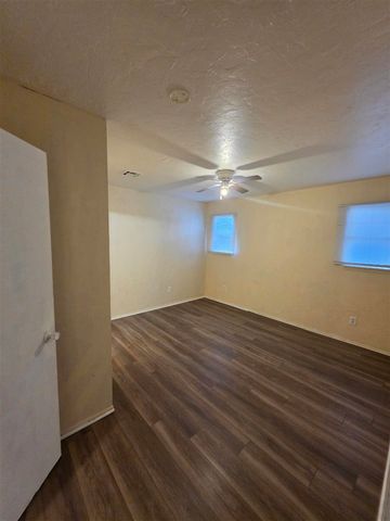709 SW Garfield Ave, Lawton, OK 73501