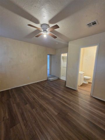 709 SW Garfield Ave, Lawton, OK 73501