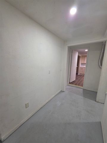 709 SW Garfield Ave, Lawton, OK 73501