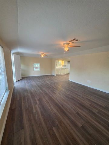 709 SW Garfield Ave, Lawton, OK 73501