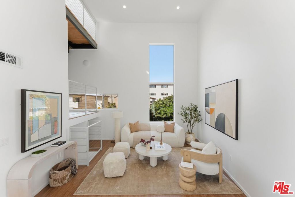 1244 14th Street E, Santa Monica, CA 90404 — photo 2