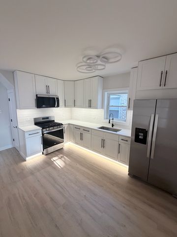 8052 S Harvard Avenue, Chicago, IL 60620