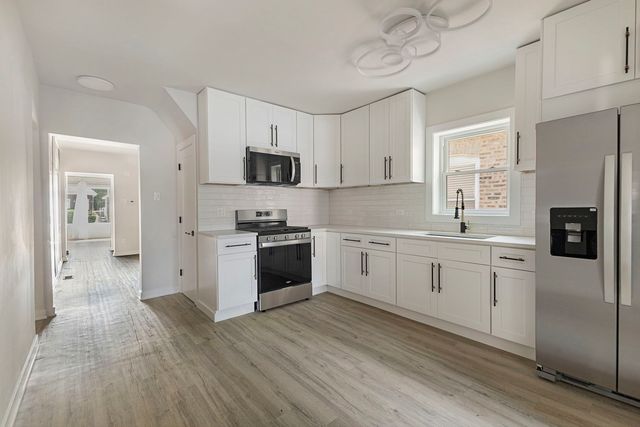 8052 S Harvard Avenue, Chicago, IL 60620