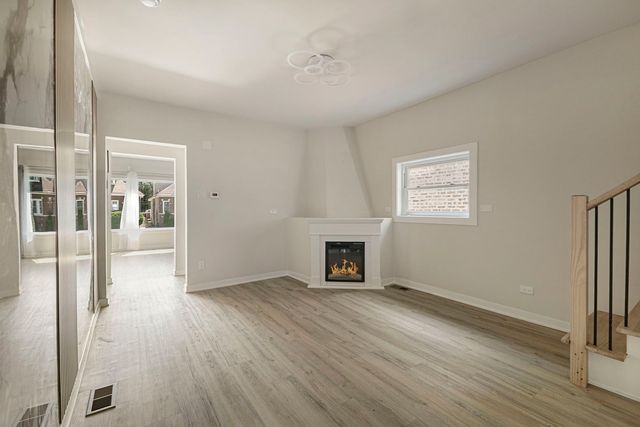 8052 S Harvard Avenue, Chicago, IL 60620